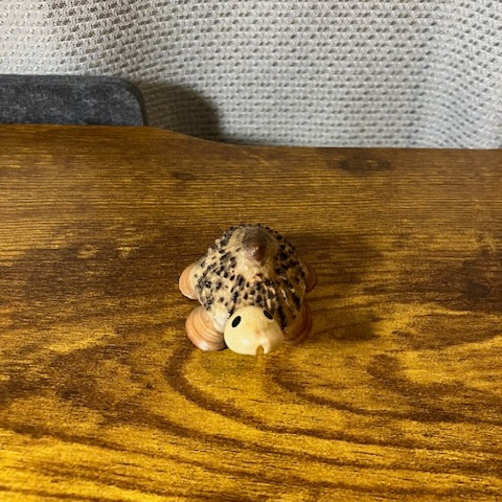 Miniture Handcrafted‎ Nautical Seashell Turtle 1" - Picture 3 of 7